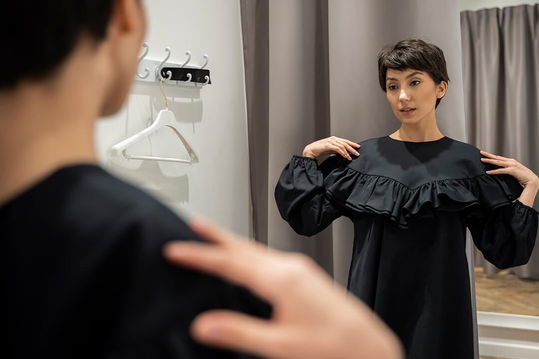How to Choose the Right Graduation Gown for Your Ceremony