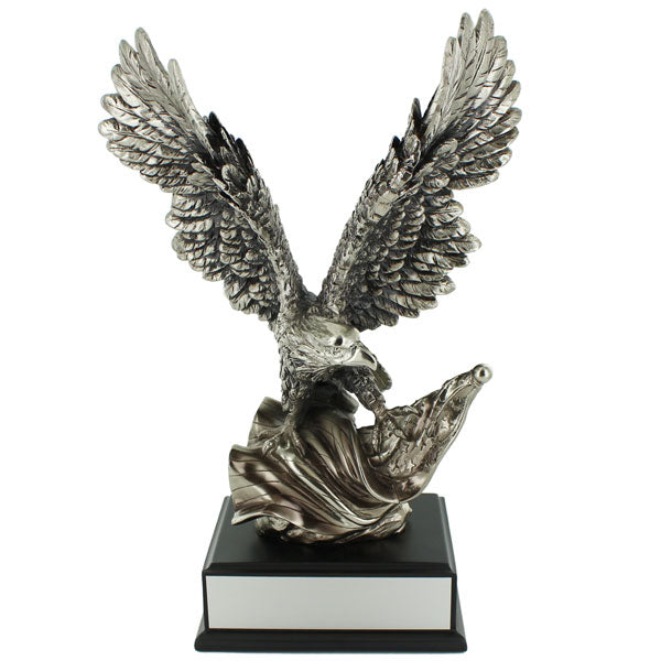 10 INCH ELECTROPLATED ANTIQUE SILVER AMERICAN EAGLE FLAG TROPHY ON BLACK BASE