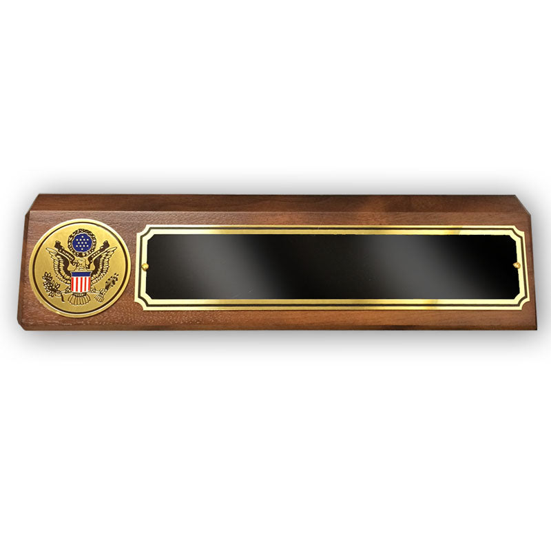 GENUINE WALNUT DESK BLOCK WITH U.S. GREAT SEAL MEDALLION AND BLACK SCREENED PLATE